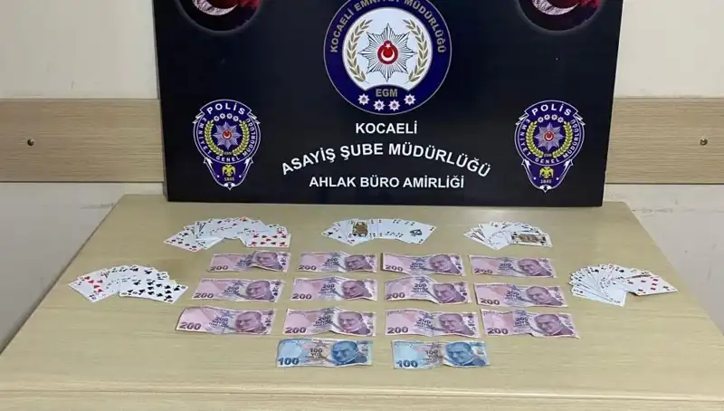 Kocaeli'de Kumara Geçit Yok! Kahvehanelere Dev Baskın Gerçekleştirildi