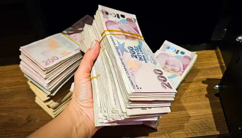 Türkiye'de Mevduat Tutarı 12 Trilyon Liraya Ulaştı: Ekonomi Ne Olacak?