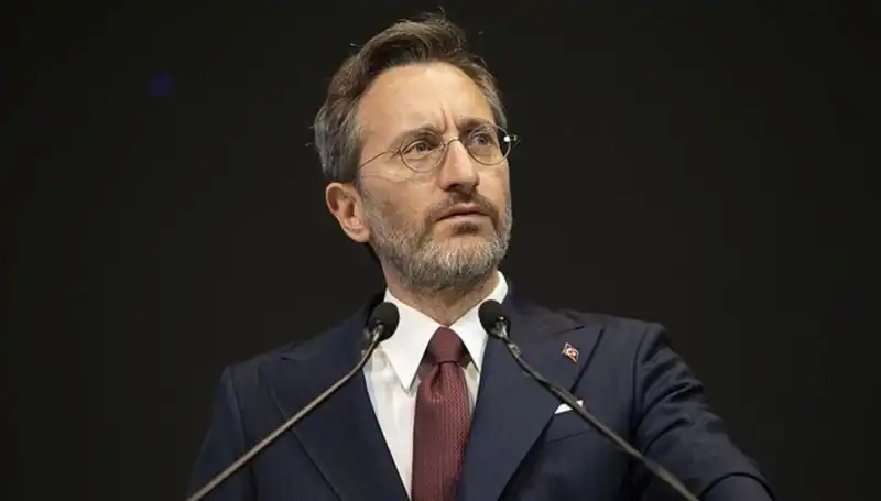 Fahrettin Altun'dan Özgür Özel'e Cevap: Açıklamalar Sert Bir Tepkiyle Yanıtlandı