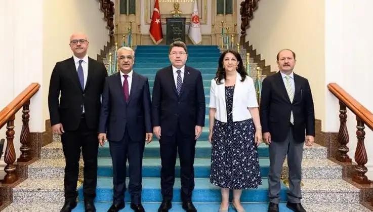 DEM Parti İmralı Heyetinden Adalet Bakanı Yılmaz Tunç ile Kritik Görüşme