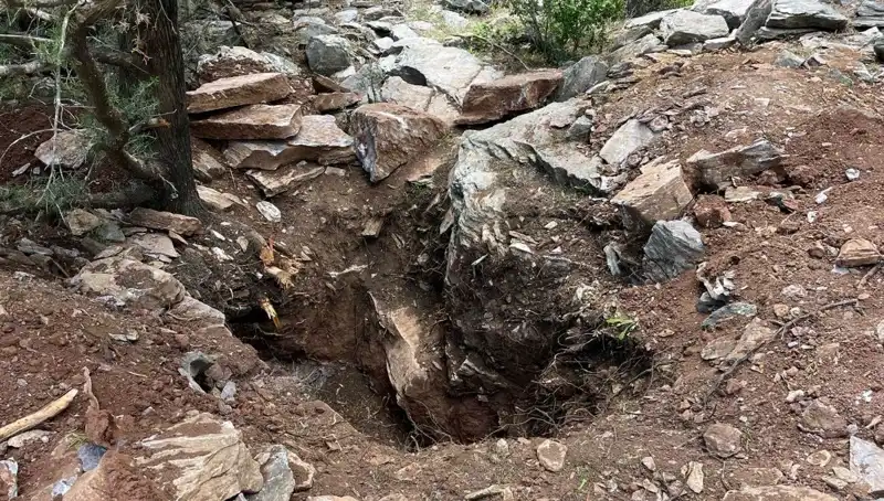 Eski Vali ve Emekli Albay Define Peşinde: Yakalandılar mı?