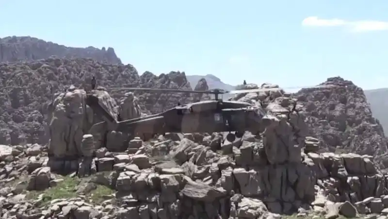 PKK'nın Silah Bırakma Süreci: Tarihi Adım ve Gözler Önünde Gelişmeler