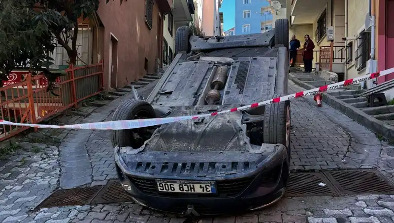 El Freni Çekilmeyen Otomobil Takla Attı: Şans Eseri Kurtuluş