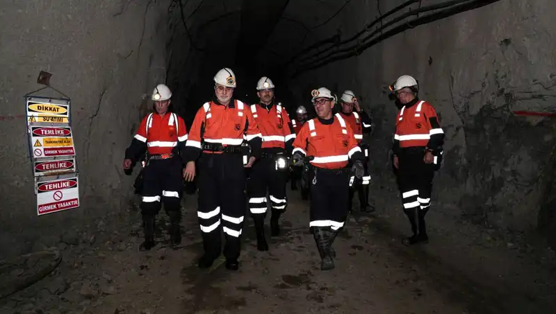 Bakan Işıkhan, Altın Madeninde Kritik İncelemede Bulundu