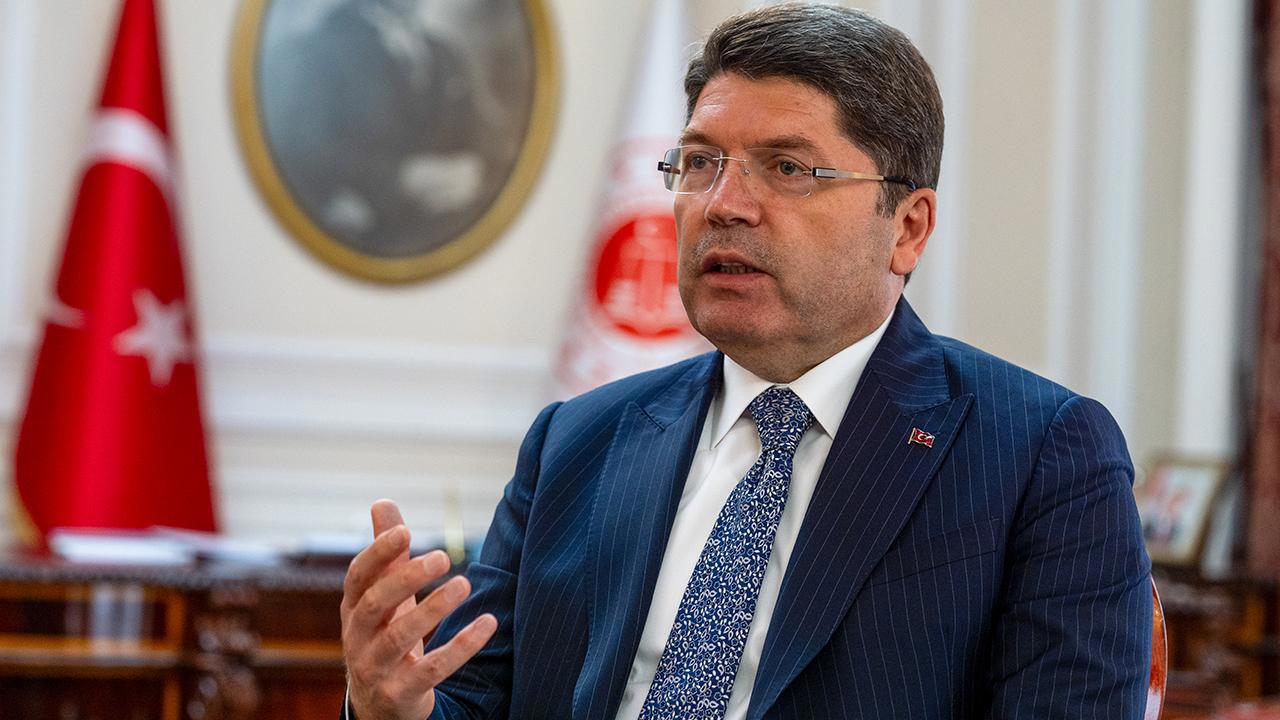 Adalet Bakanı Tunç 'korsan metin'e tepki gösterdi