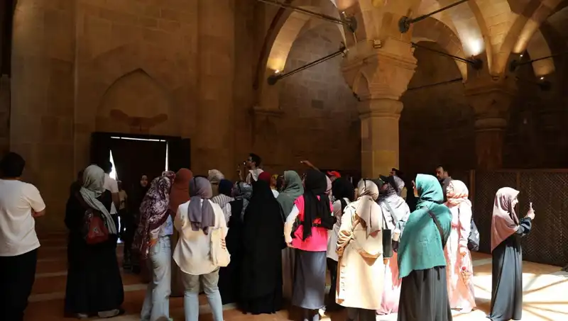 Dünyanın En İlgini Çekici Dilleri: Kısır ve Kırık Kalemler Nedir?