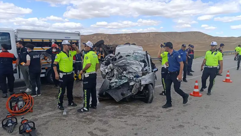 Yozgat'ta Feci Kaza: 3 Hayatını Kaybetti, 2 Kişi Yaralandı!