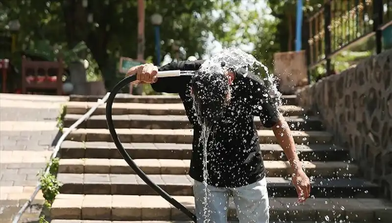 Bu Hafta Sonu Hava Sıcaklıkları Rekor Kırıyor: Dikkat!