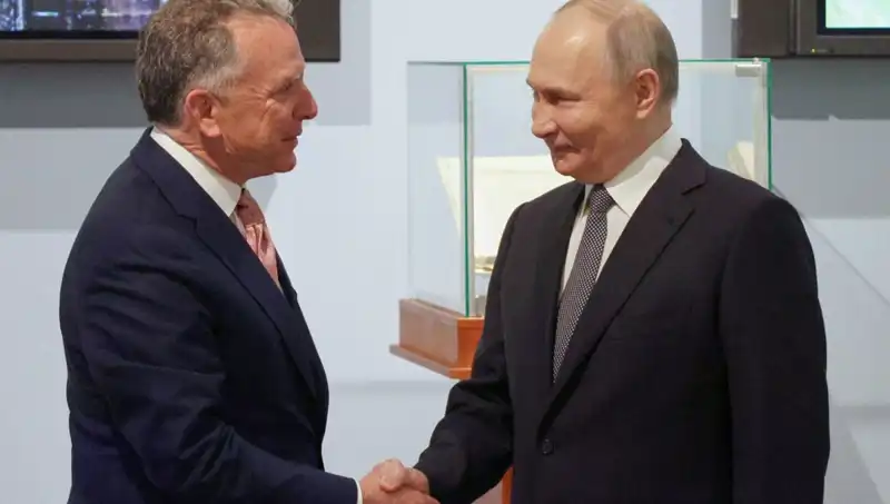 Putin ve ABD: Moskova’da Tarihi Görüşme ile Dostluk Eli Uzatıldı